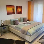 Haus Obere Weinburg 아파트 *